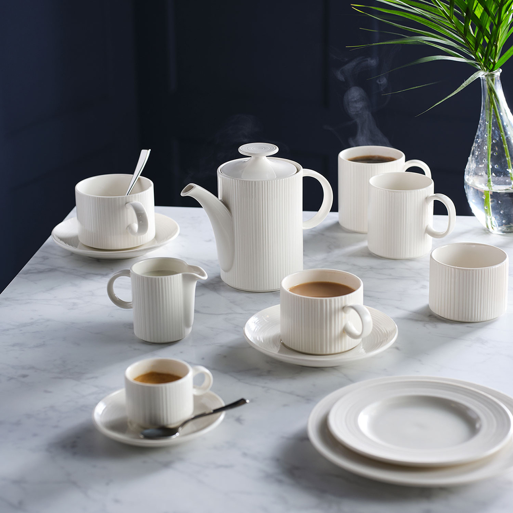 20cm Flat Plate, Concorde collection, Porcelain with a smooth finish and reinforced rim - Steelite - 5018461752401