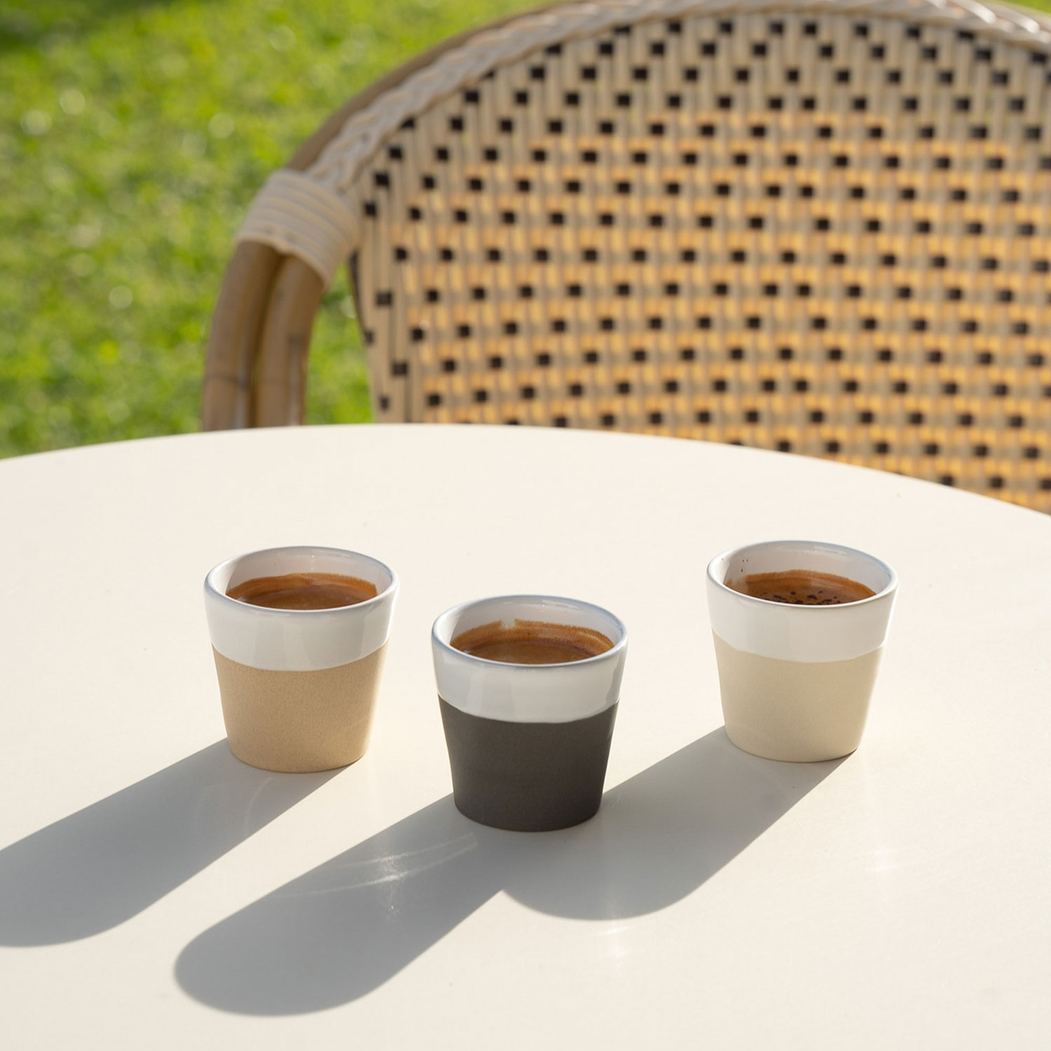 Copo Espresso Grespresso Nature 6,5 x 5,8 cm, 70 ml, grés reciclado com acabamento artesanal - Costa Nova - 5606739971304