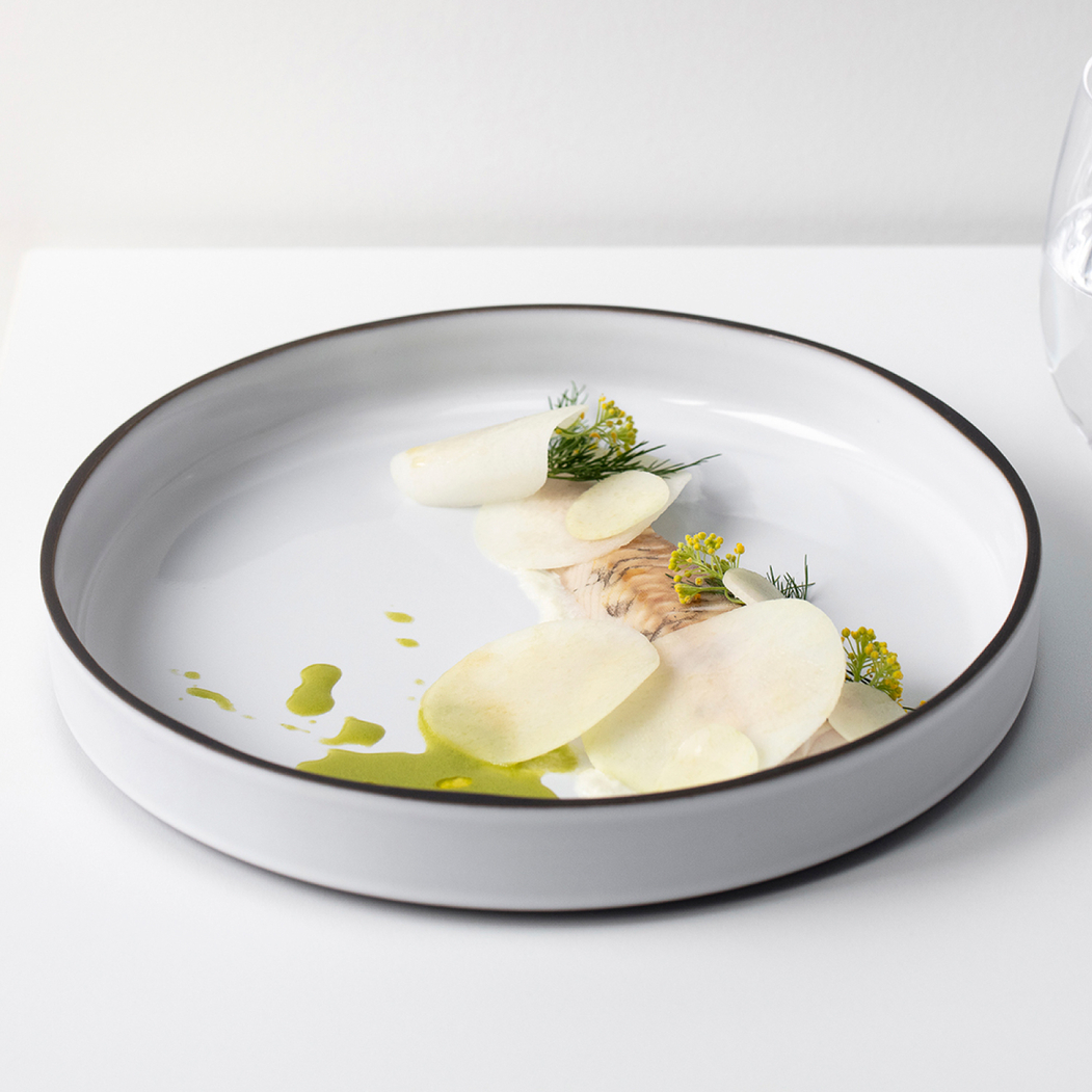 Caractère dinner plate 23cm - Revol - 3198246527430