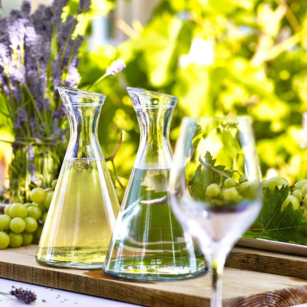 Pisa 500ml Crystal Decanter - Simple, elegant design with tapered neck for easy pouring - Stölzle Lausitz - 4012632102317